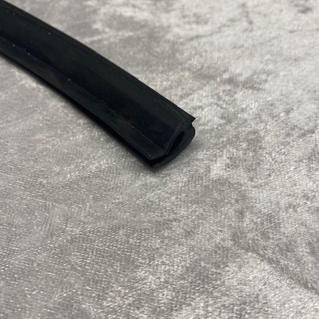 Gummidichtung für das Dach Citroen DS 4,4m