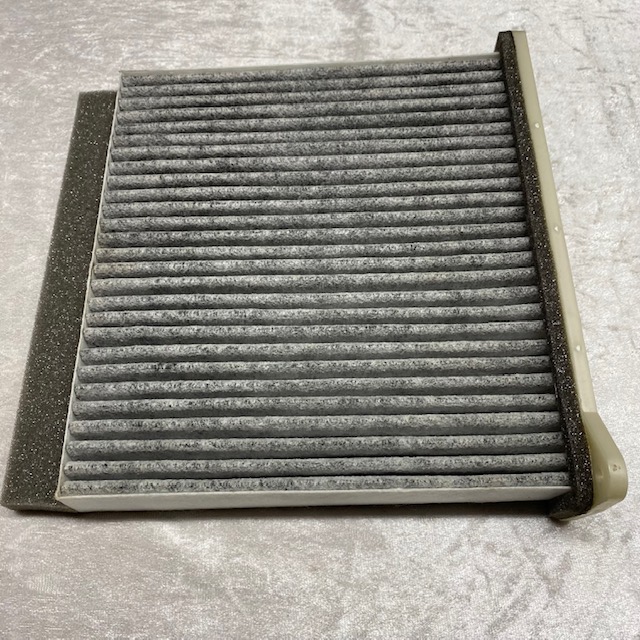 Innenraumfilter mit Aktivkohle  Mahle LAK 485 Mitsubishi NOS